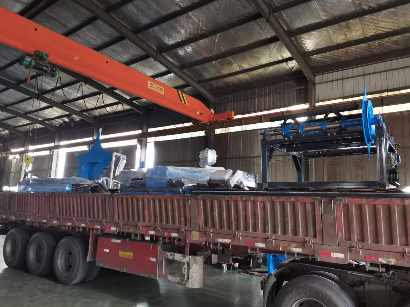 阜陽何總訂購螺旋風(fēng)管機(jī)，風(fēng)管生產(chǎn)二線全套設(shè)備